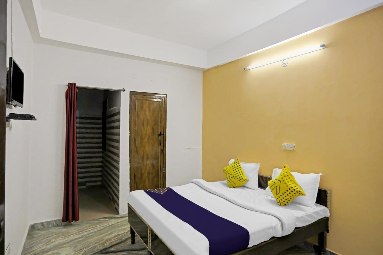 Spot On Raj Hotel Vip Near Worlds Of Wonder Kalkaji Devi Bagian luar foto