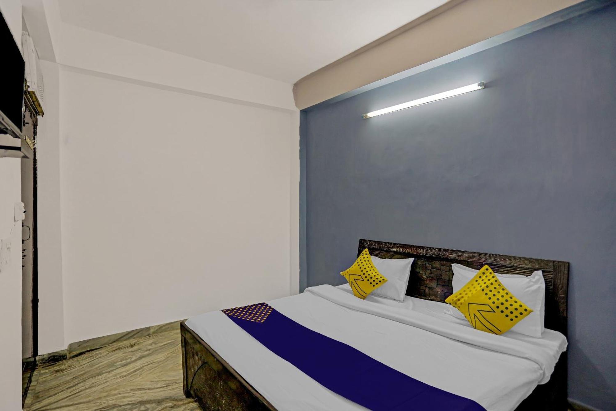 Spot On Raj Hotel Vip Near Worlds Of Wonder Kalkaji Devi Bagian luar foto
