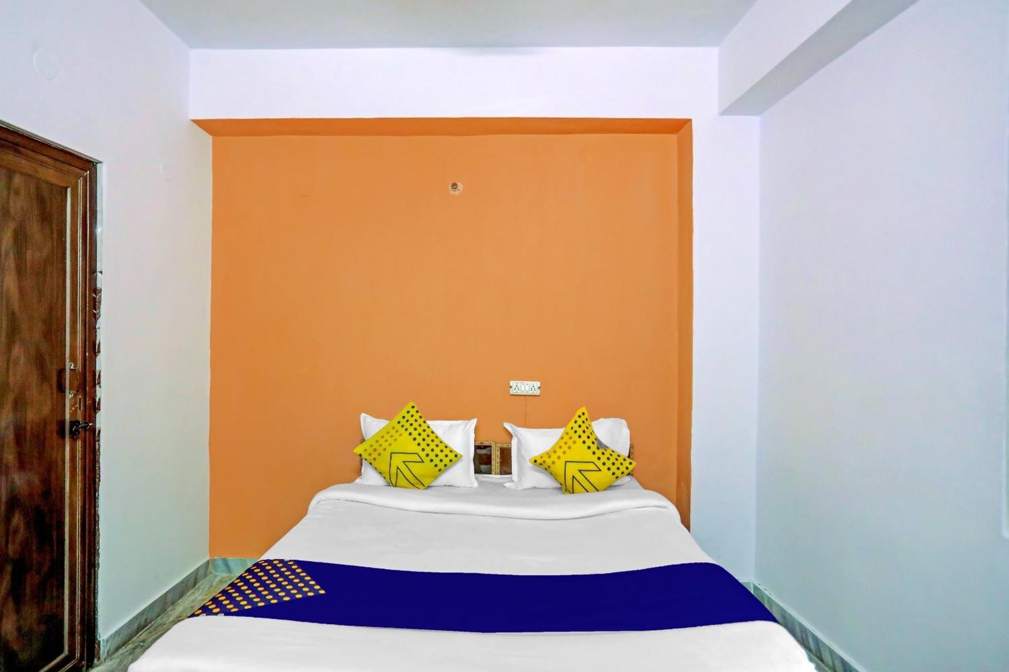 Spot On Raj Hotel Vip Near Worlds Of Wonder Kalkaji Devi Bagian luar foto