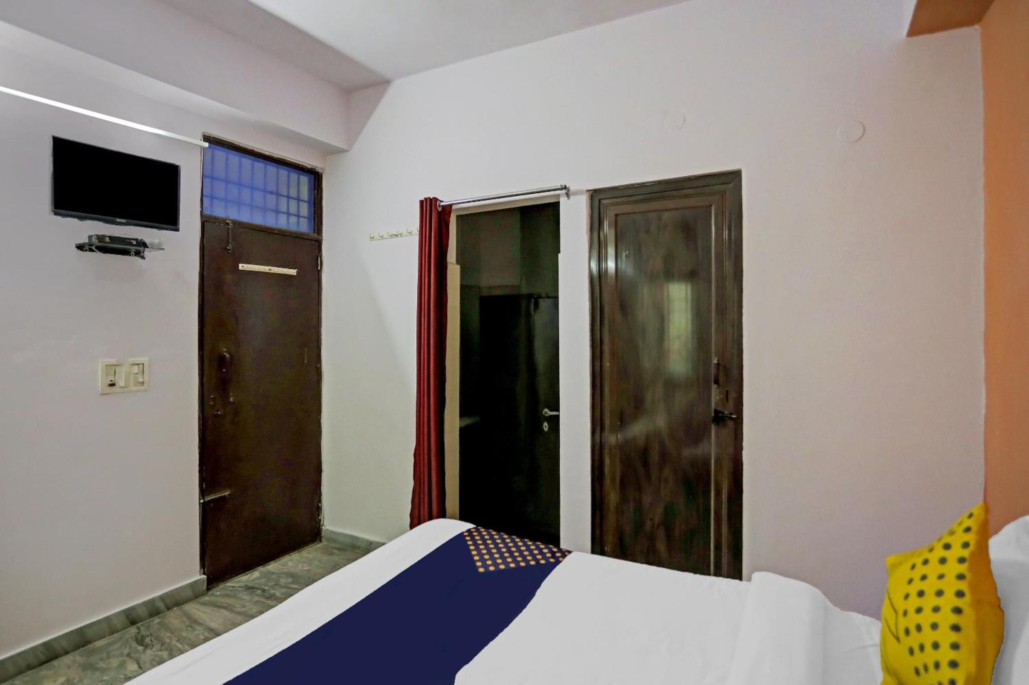 Spot On Raj Hotel Vip Near Worlds Of Wonder Kalkaji Devi Bagian luar foto