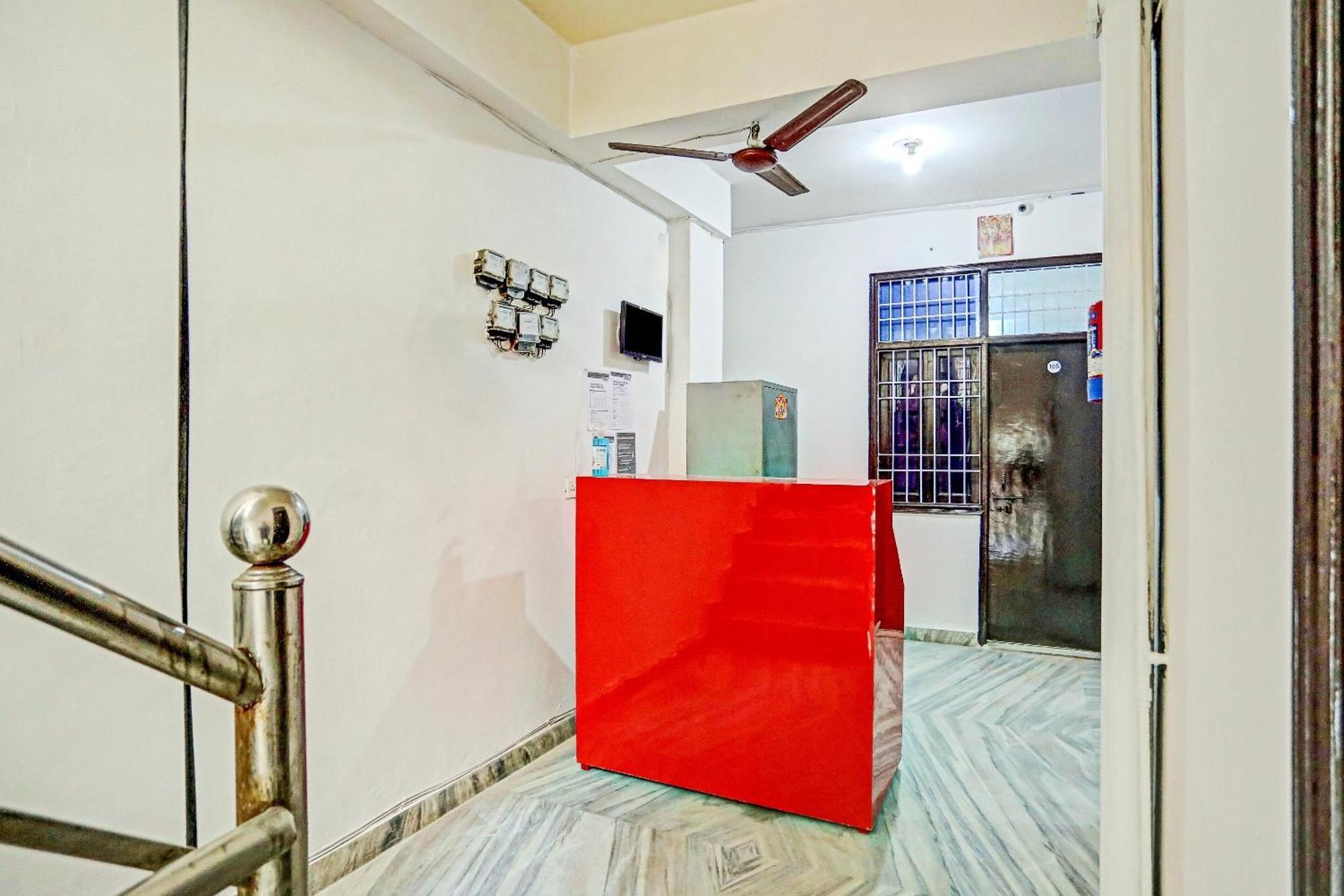 Spot On Raj Hotel Vip Near Worlds Of Wonder Kalkaji Devi Bagian luar foto